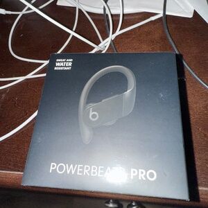 Powerbeats Pro